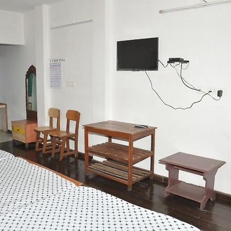 White House Anandagiri Hostel Kodaikanal Exterior photo