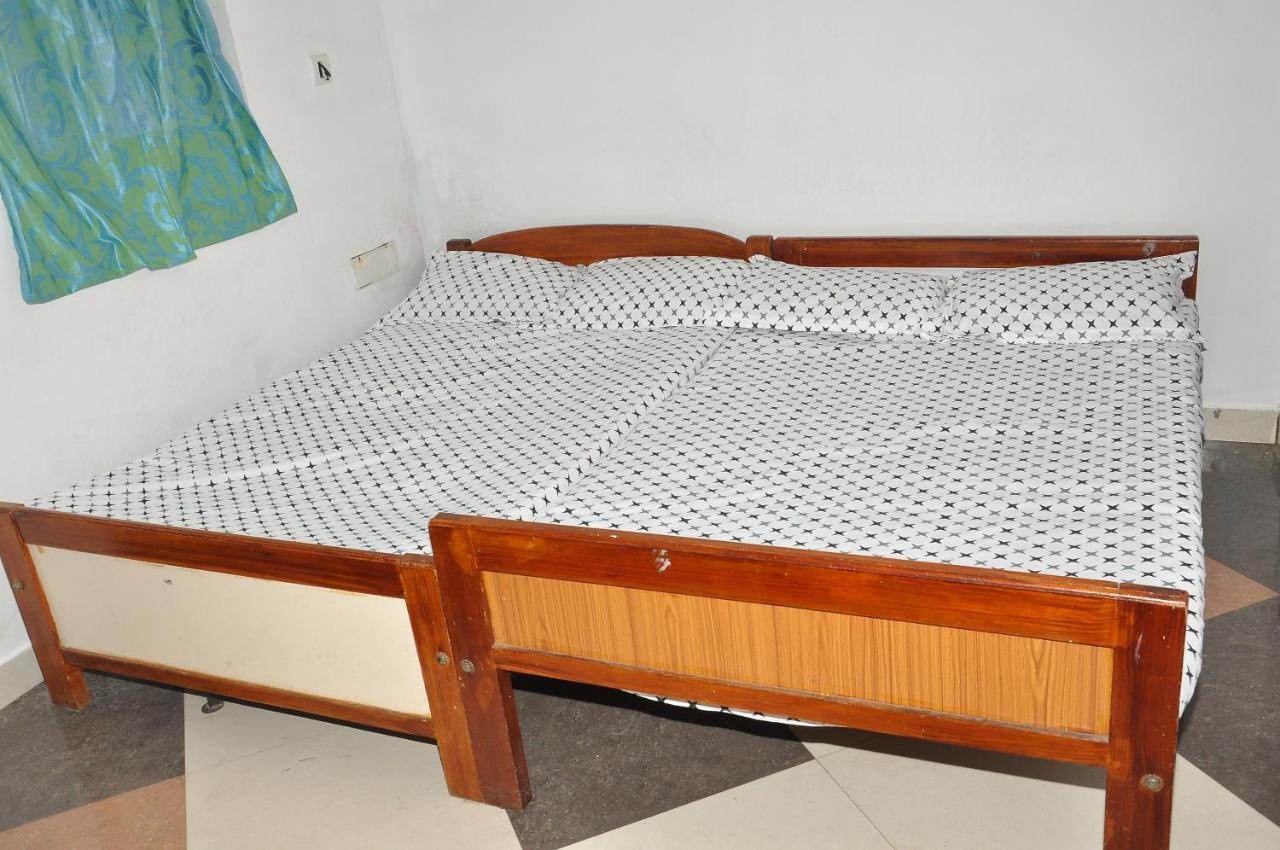 White House Anandagiri Hostel Kodaikanal Exterior photo